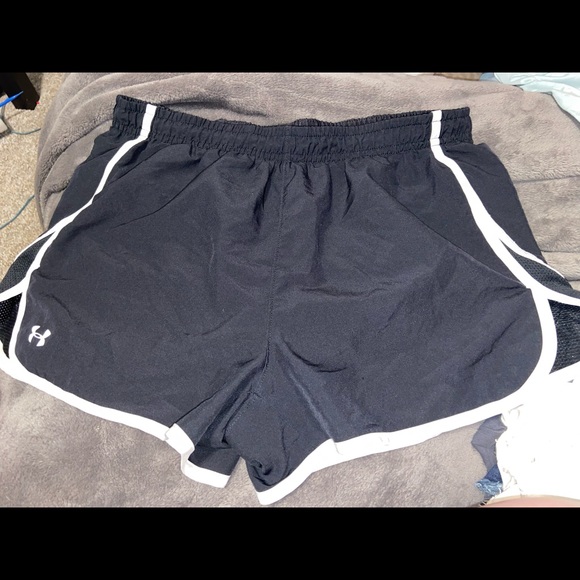 Under Armour Shorts - Picture 1 of 3